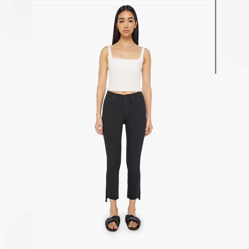 Mother Insider Step Crop Frey in “Not Guilty” size 28. Excellent used condition.